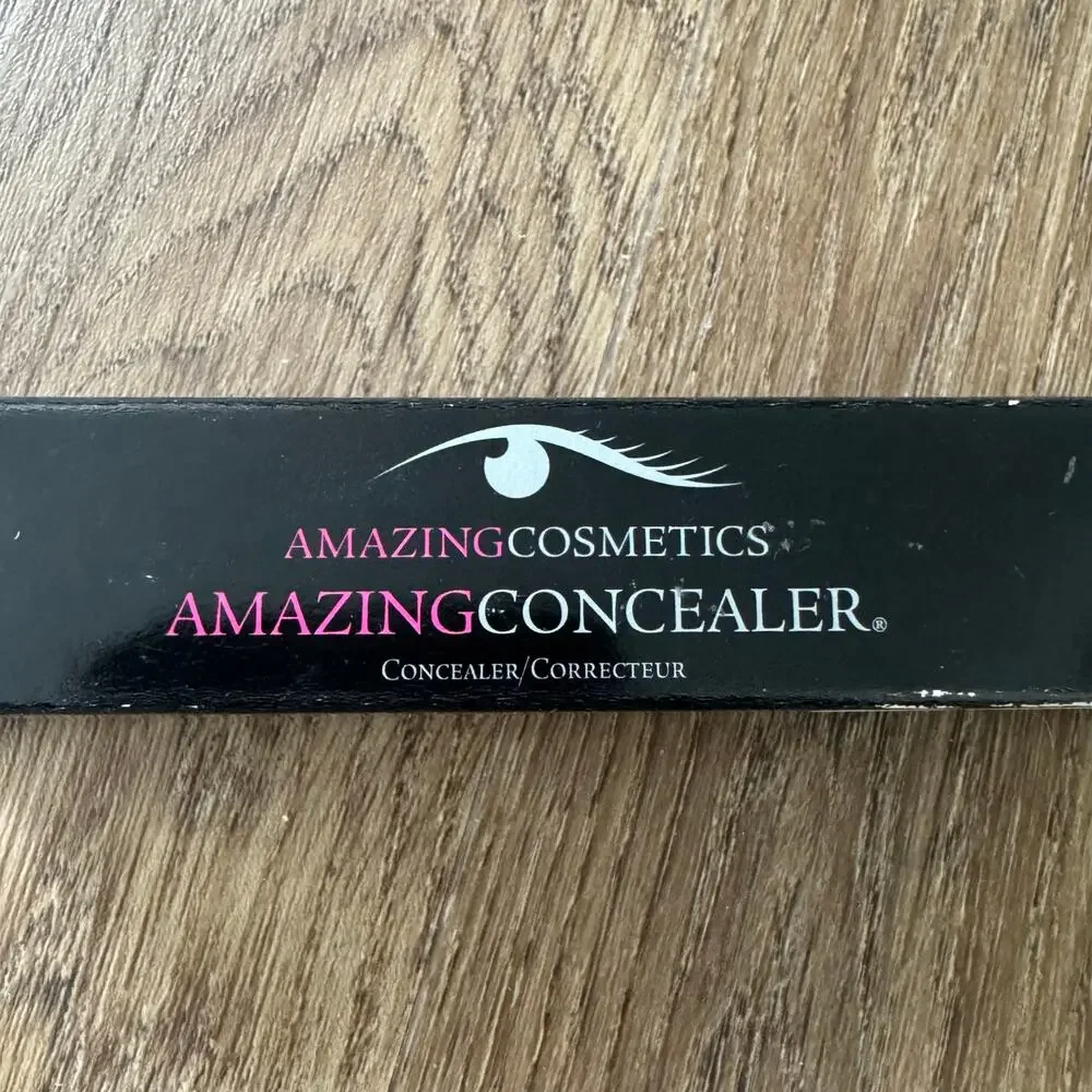 Amazing Cosmetics Amazing Concealer in Deep Golden